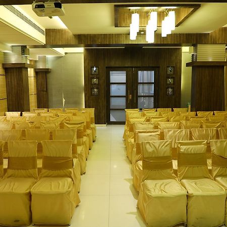 Hotel Alka Residency Тхане Экстерьер фото