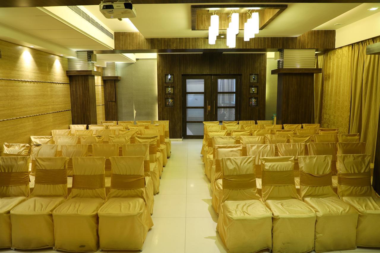 Hotel Alka Residency Тхане Экстерьер фото