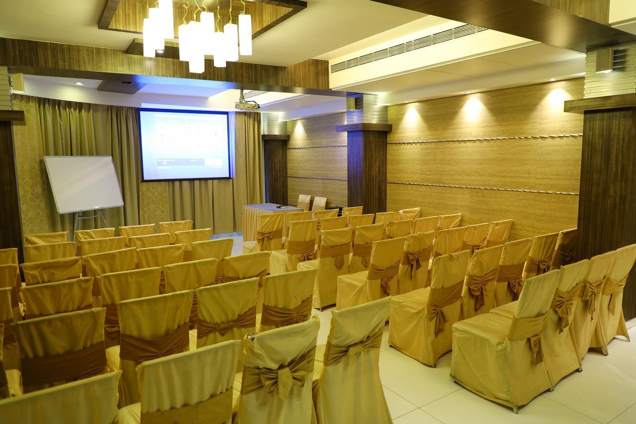 Hotel Alka Residency Тхане Экстерьер фото